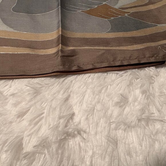 New without tags Jim Thompson silk pillow case and silk scarf - Picture 5 of 7